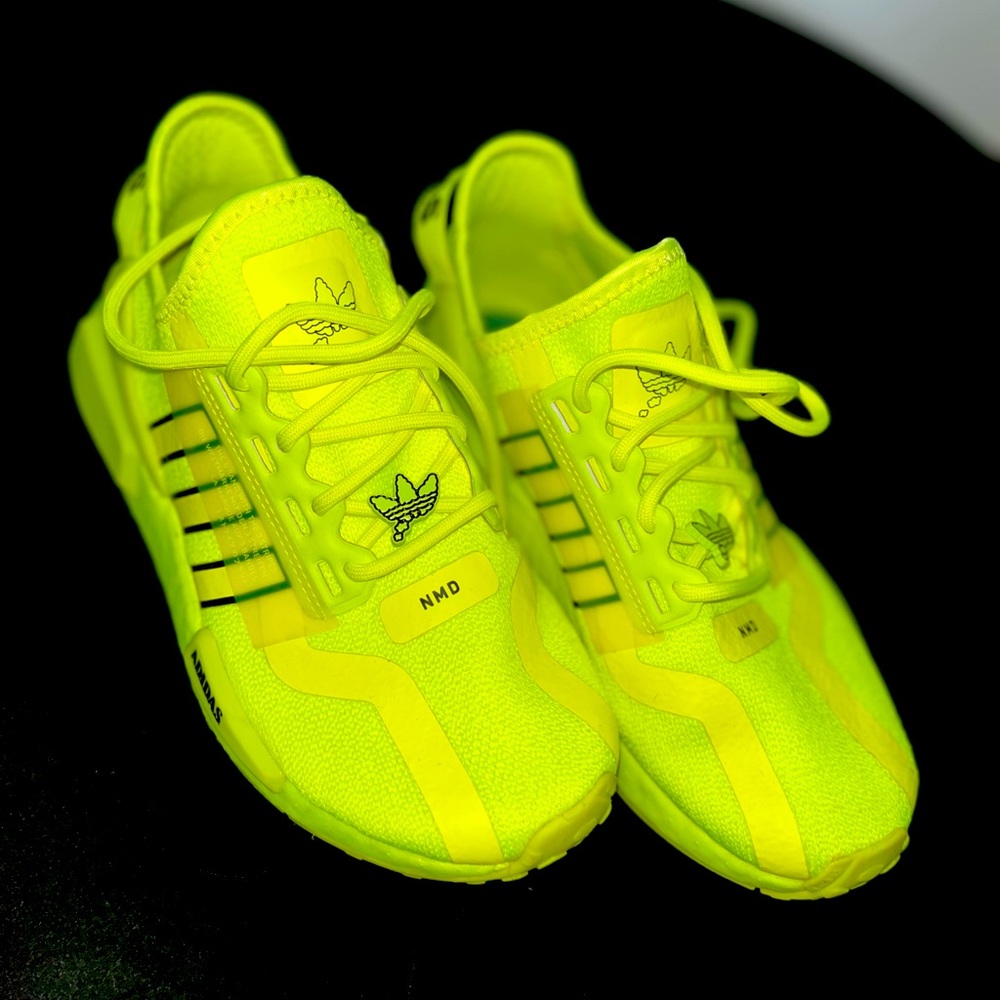 Adidas.(Big Kids)